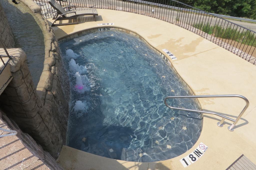 Cliffs Resort Table Rock Lake แบรนสัน ภายนอก รูปภาพ