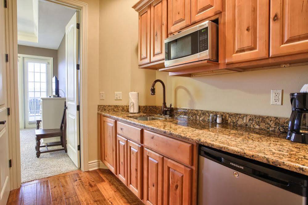 Cliffs Resort Table Rock Lake แบรนสัน ภายนอก รูปภาพ